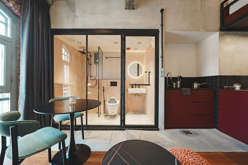 Room 215 Bathroom