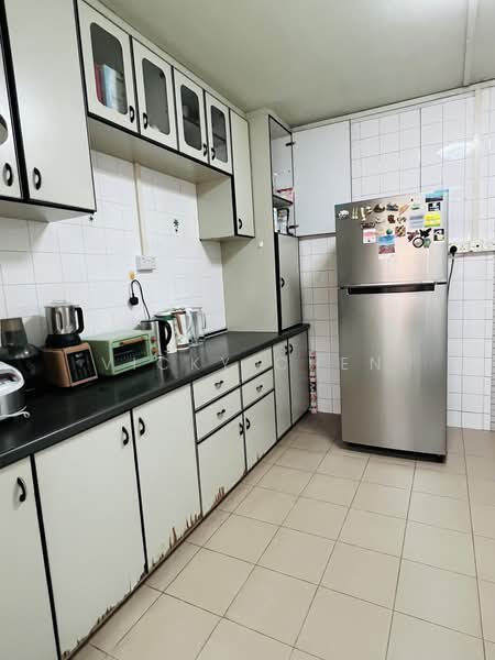418 Hougang Avenue 8, 418 Hougang Avenue 8, 4 Bedrooms, 1,324 sqft, HDB Flat For Rent, by Vicky Chen, 24586647 - PropertyGuru.com.sg