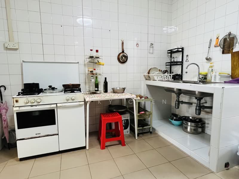 418 Hougang Avenue 8, 418 Hougang Avenue 8, 4 Bedrooms, 1,324 sqft, HDB Flat For Rent, by Vicky Chen, 24586647 - PropertyGuru.com.sg