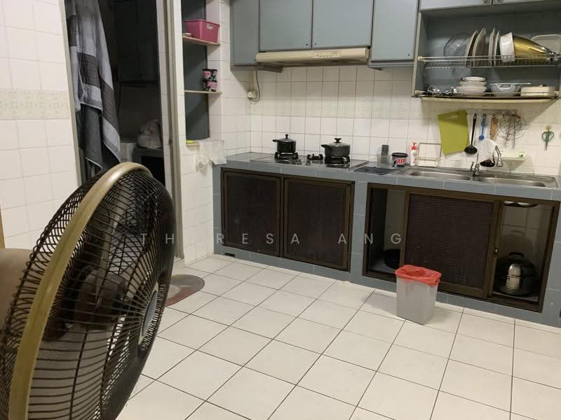 752 Choa Chu Kang North 5, 752 Choa Chu Kang North 5, Dairy Farm / Bukit Panjang / Choa Chu Kang, 3 Bedrooms, 1,377 sqft, HDB Flat For Sale, by Theresa Ang, 24587484 - Kitchen - PropertyGuru.com.sg