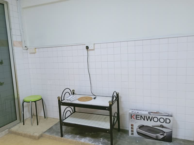 639 Ang Mo Kio Avenue 6, 639 Ang Mo Kio Avenue 6, 3 Bedrooms, 1,000 sqft, HDB Flat For Rent, by Michael Ong, 24588075 - PropertyGuru.com.sg