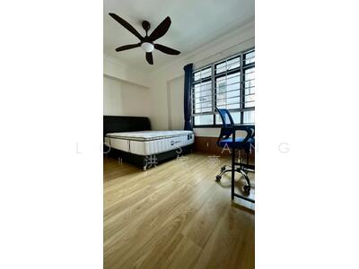 For Rent - 652 Senja Link