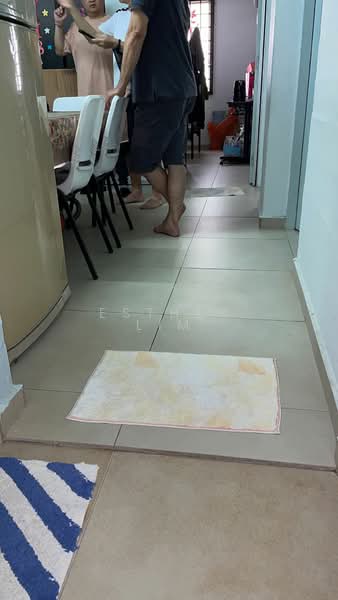 94 Lorong 4 Toa Payoh, 94 Lorong 4 Toa Payoh, 3 Bedrooms, 750 sqft, HDB Flat For Rent, by Esther Lim, 24589341 - PropertyGuru.com.sg