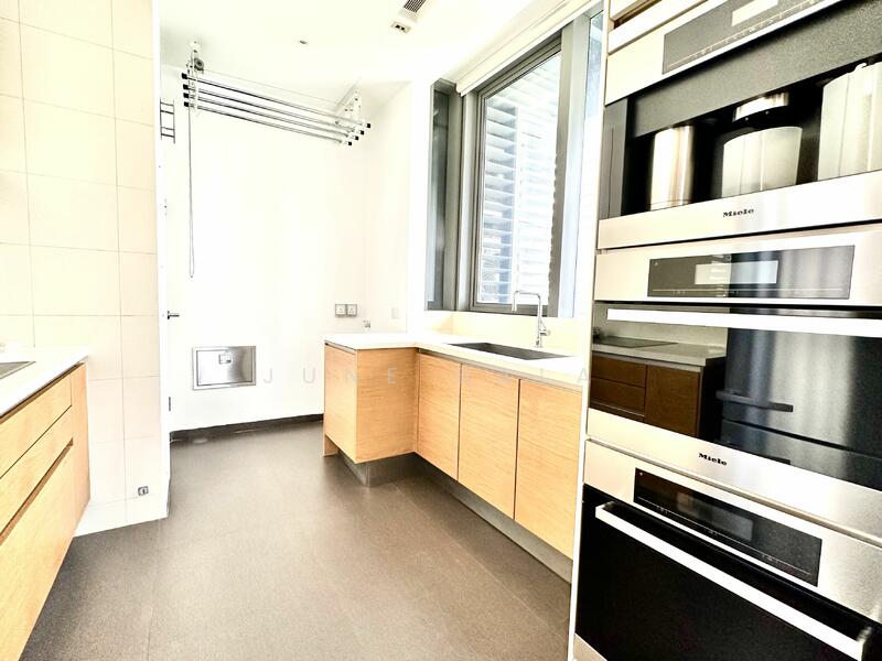 For Rent - Nouvel 18
