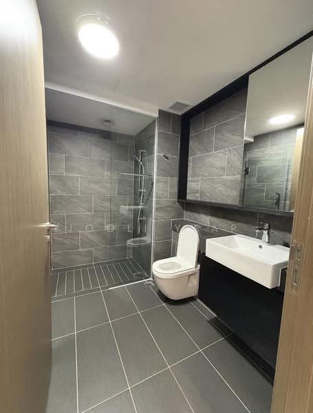 Affinity At Serangoon, 32 Serangoon North Avenue 1, Hougang / Punggol / Sengkang, 1 Bedroom, 614 sqft, Condominium For Rent, by Jooli Yeap, 24591488 - Bathroom - PropertyGuru.com.sg