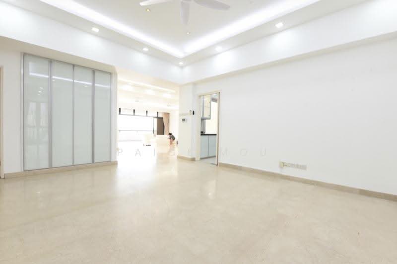 Regency Park, 9 Nathan Road, Tanglin / Holland / Bukit Timah, 4 Bedrooms, 3,650 sqft, Condominium For Rent, by Paige Mou, 24592096 - Living Room - PropertyGuru.com.sg
