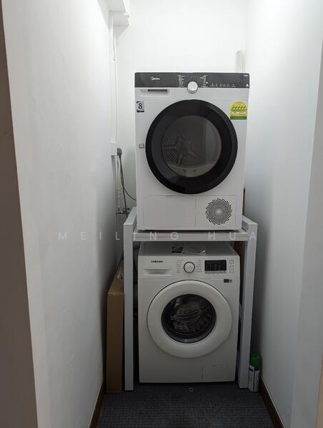 Pasir Pangjang Road Apt Master Bedroom, pasir panjang road, 1 Bedroom, 250 sqft, Walk-up Apartment For Rent, by Meiling Hua, 24592856 - PropertyGuru.com.sg