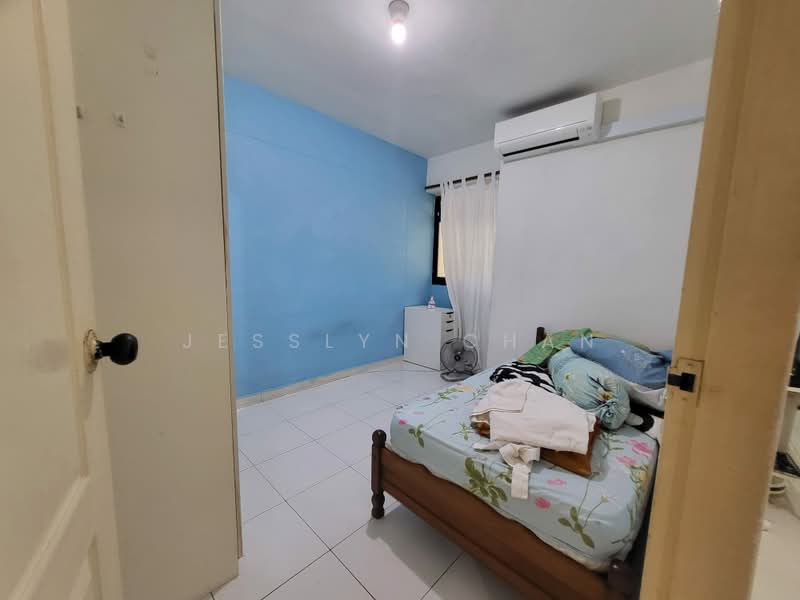 682 Choa Chu Kang Crescent, 682 Choa Chu Kang Crescent, Dairy Farm / Bukit Panjang / Choa Chu Kang, Room Rental, 150 sqft, HDB Flat For Rent, by Jess Chan, 24593610 - Smaller Room - PropertyGuru.com.sg