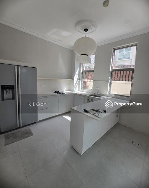 For Rent - ⭐️⭐️LANDED7772@BUNGALOW WITH BASEMENT AND POOL NEAR BUKIT TIMAH/STEVEN MRT. ☎️KL 83827772