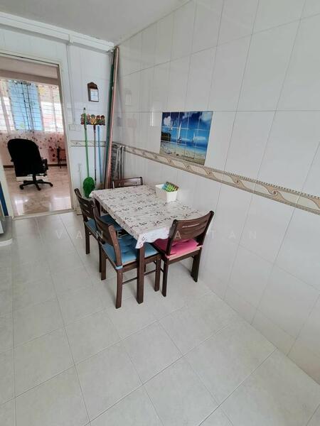 For Rent - 337 Bukit Batok Street 34