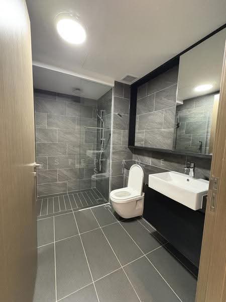 Affinity At Serangoon, 32 Serangoon North Avenue 1, Hougang / Punggol / Sengkang, 1 Bedroom, 614 sqft, Condominium For Rent, by Stephanie Soh, 24595192 - Bathroom - PropertyGuru.com.sg