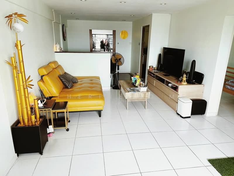 473 Ang Mo Kio Avenue 10, 473 Ang Mo Kio Avenue 10, 3 Bedrooms, 980 sqft, HDB Flat For Sale, by Catherine Ho Mei Yoke, 24597255 - Living hall - PropertyGuru.com.sg