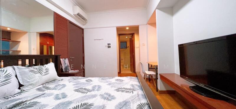 #13-02 TAKEN MBR6 MASTER BEDROOM ENSUITE $2100 FULLY FURN ONE 