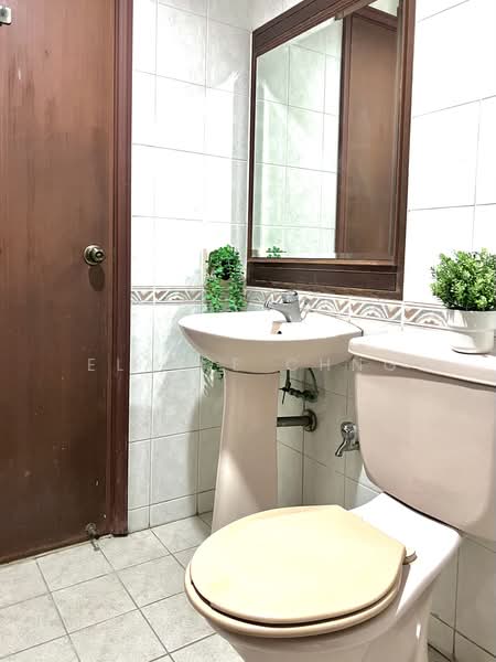Hazel Park Condo, 15 Hazel Park Condo, Room Rental, 75 sqft, Condominium For Rent, by Elaine Chng, 24599586 - PropertyGuru.com.sg