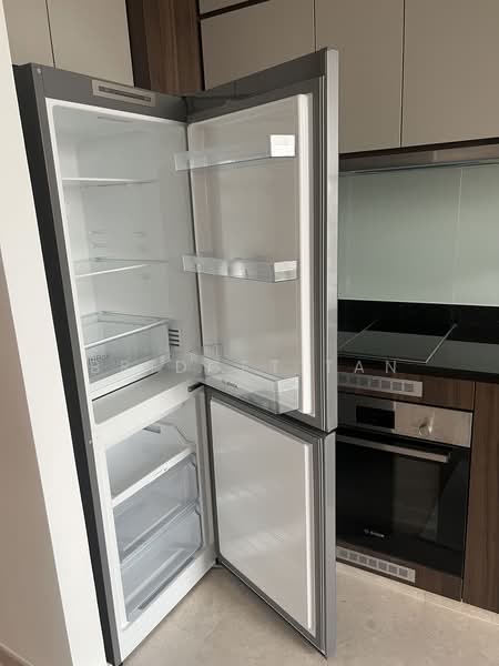 Urban Treasures, 205 Jalan Eunos, 2 Bedrooms, 517 sqft, Condominium For Rent, by Bridget Tan, 24600748 - Brand new fridge for your usage - PropertyGuru.com.sg