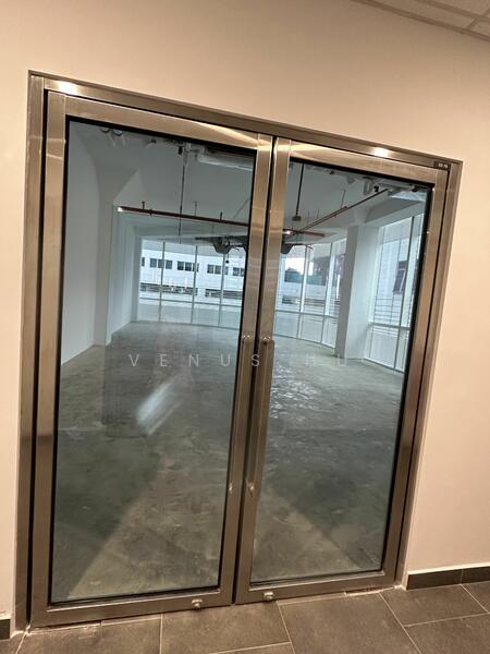 Luzerne Building, 72 Bendemeer Road, 1,295 sqft, Light Industrial (B1) For Rent, by Venus Hu, 24601590 - CommercialGuru.com.sg