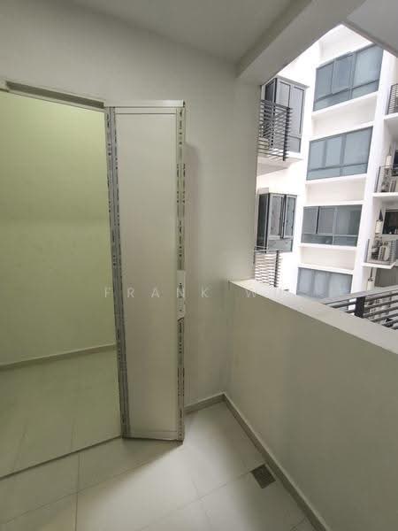 The Palette, 111 Pasir Ris Grove, Pasir Ris / Tampines, 4 Bedrooms, 1,163 sqft, Condominium For Rent, by Frank Wu, 24603465 - Balcony - PropertyGuru.com.sg