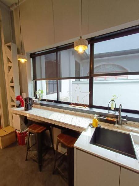 upper Serangoon road, Hougang / Punggol / Sengkang, 1 Bedroom, 847 sqft, Shophouse For Rent, by Brian Chng, 24606504 - Kitchen - PropertyGuru.com.sg