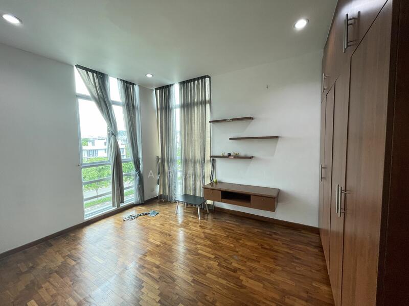 For Rent - Grand Regalia