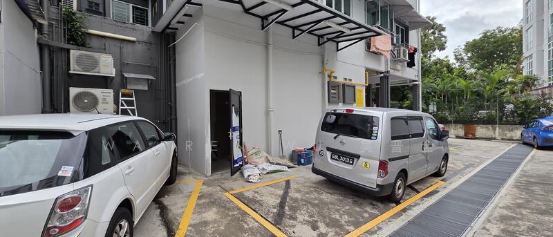 Rarely available. Hoot Kiam road shop for rent, , 450 sqft, Shop / Shophouse For Rent, by Warren Wu 吴晋全, 24610195 - CommercialGuru.com.sg
