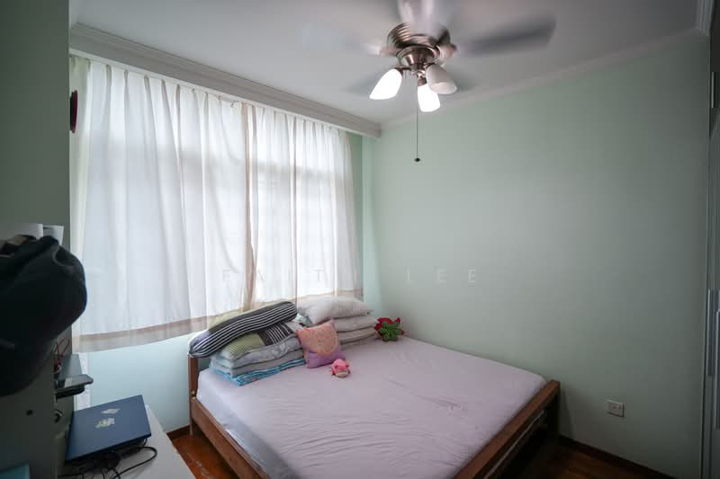 Apleton View, 71 Sinaran Drive, 3 Bedrooms, 1,227 sqft, Apartment For Sale, by Faith Lee, 24610272 - Common Bedroom (2) - PropertyGuru.com.sg