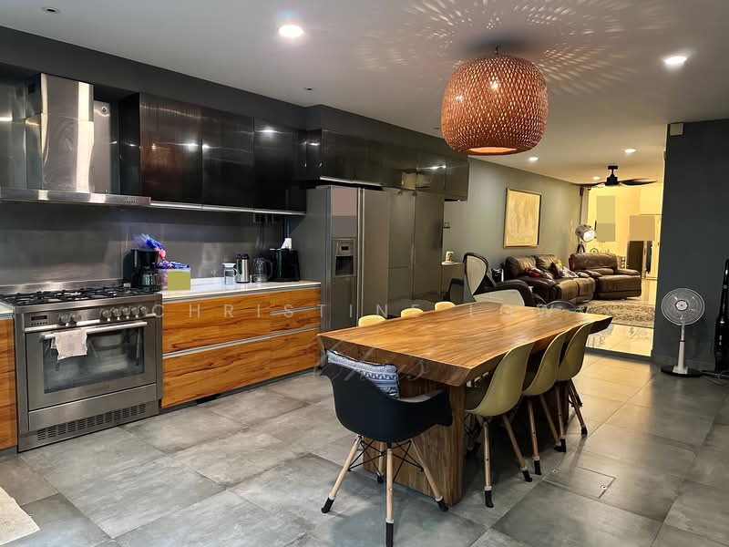 For Sale - D21 Beautiful 99yr Inter-Terrace with Back Garden Park 2 cars