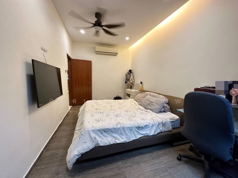 For Sale - D21 Beautiful 99yr Inter-Terrace with Back Garden Park 2 cars