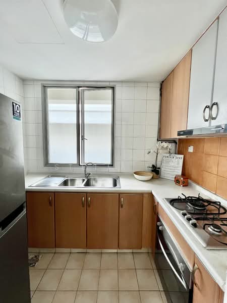 For Rent - Sunshine Plaza