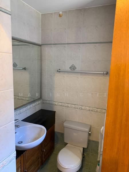 Niven Inter Terrace House, Niven road, 2 Bedrooms, 200 sqft, Terraced House For Rent, by Mar Inn Chee, 24611925 - PropertyGuru.com.sg