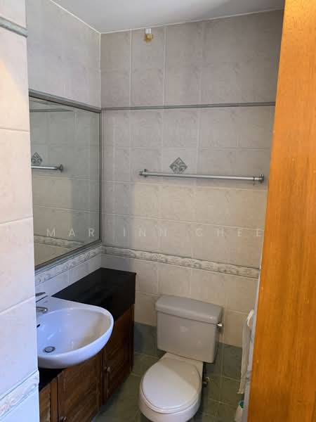 Niven Inter Terrace House, Niven road, 2 Bedrooms, 200 sqft, Terraced House For Rent, by Mar Inn Chee, 24611925 - PropertyGuru.com.sg
