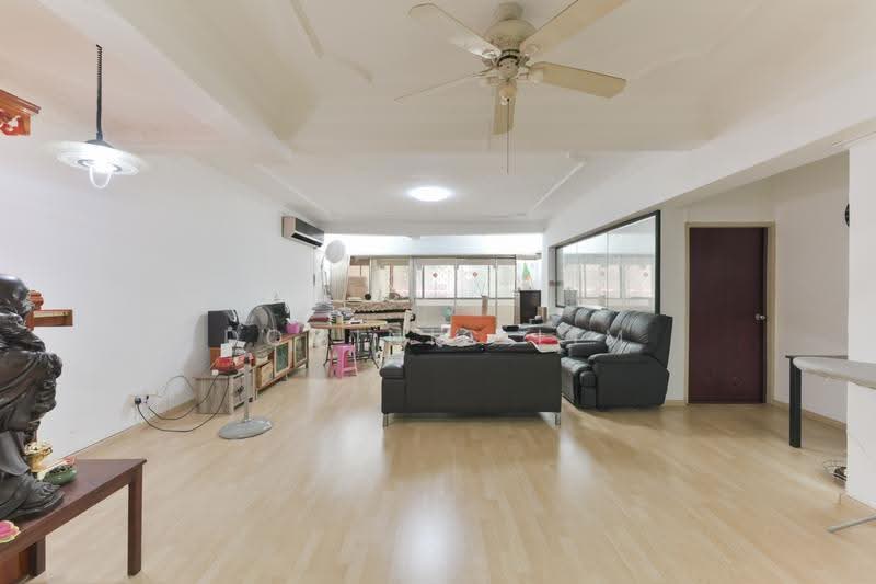 Beautiful and Spacious FreeHold apartment at $950 psf!, Changi Road Joo Chiat Katong, Eunos / Geylang / Paya Lebar, 3 Bedrooms, 2,368 sqft, Walk-up Apartment For Sale, by Dominic Lim, 24612109 - Living area - PropertyGuru.com.sg