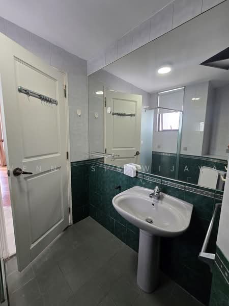 Harbour View Towers, 21 Telok Blangah Drive, 3 Bedrooms, 1,205 sqft, Condominium For Sale, by Wenny Sia Wijaya, 24612474 - PropertyGuru.com.sg