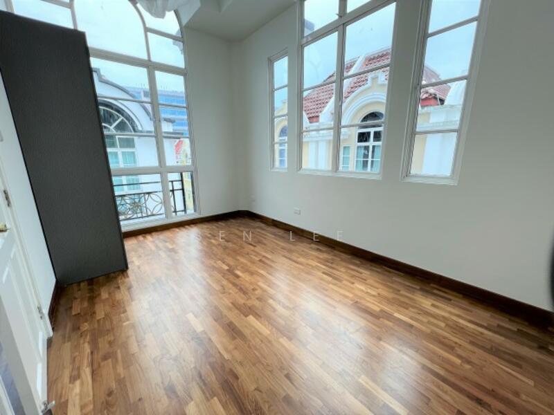 Burgundy drive Semi-Detached House For Sale at S$ 3,680,000 | PropertyGuru Singapore