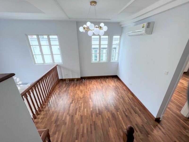 Burgundy drive Semi-Detached House For Sale at S$ 3,680,000 | PropertyGuru Singapore