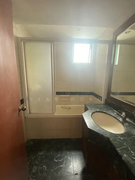 Hazel Park Condo, 27 Hazel Park Terrace, 3 Bedrooms, 1,335 sqft, Condominium For Rent, by Sean Wong, 24613803 - PropertyGuru.com.sg