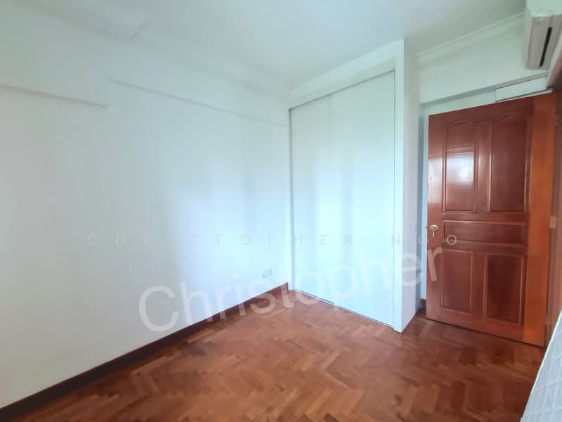 Surrey Court, Newton, Surrey, Lincoln Rd, Thomson, Novena MRT, 2 Bedrooms, 800 sqft, Apartment For Rent, by Christopher Ngo, 24614054 - PropertyGuru.com.sg