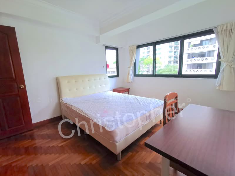 Surrey Court, Newton, Surrey, Lincoln Rd, Thomson, Novena MRT, 2 Bedrooms, 800 sqft, Apartment For Rent, by Christopher Ngo, 24614054 - PropertyGuru.com.sg