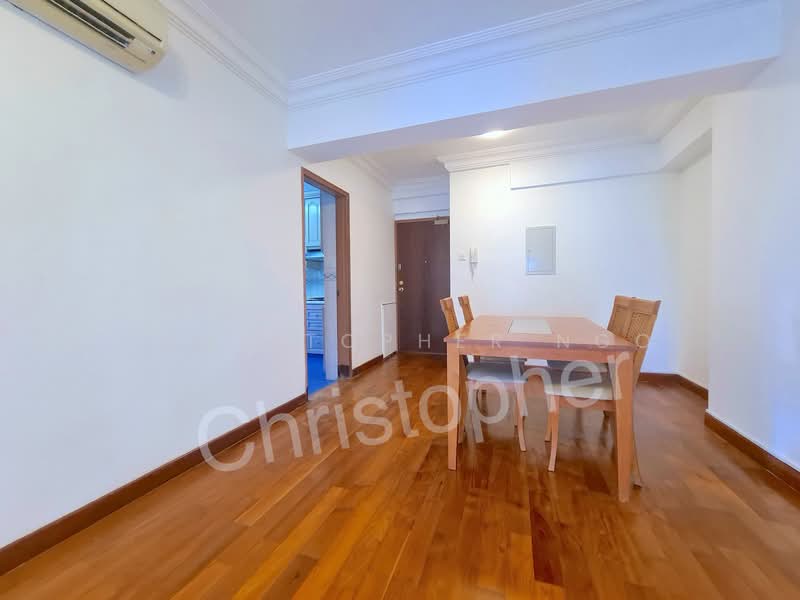 Surrey Court, Newton, Surrey, Lincoln Rd, Thomson, Novena MRT, 2 Bedrooms, 800 sqft, Apartment For Rent, by Christopher Ngo, 24614054 - PropertyGuru.com.sg