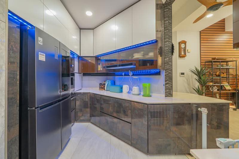 The Petals, Hillview Avenue, Dairy Farm / Bukit Panjang / Choa Chu Kang, 3 Bedrooms, 1,593 sqft, Condominium For Sale, by Chiew Jie Yi, 24614608 - Kitchen - PropertyGuru.com.sg