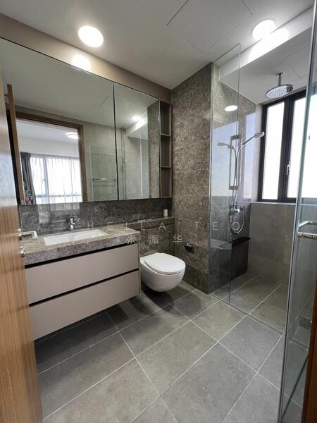 Master attached bathroom