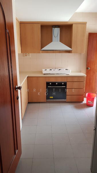 Tudor Close, Tudor Close, 4 Bedrooms, 3,400 sqft, Semi-Detached House For Rent, by Christine Koh, 24615865 - PropertyGuru.com.sg