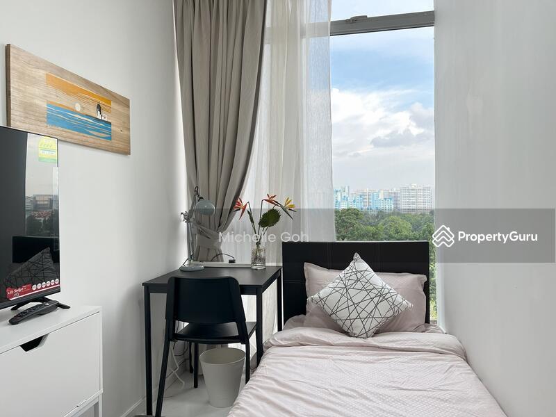 For Rent - The Lakeshore