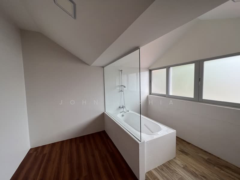 Serangoon Garden Estate, Chartwell Drive, 3 Bedrooms, 2,798 sqft, Corner Terrace For Rent, by Johnny Chia, 24616872 - PropertyGuru.com.sg