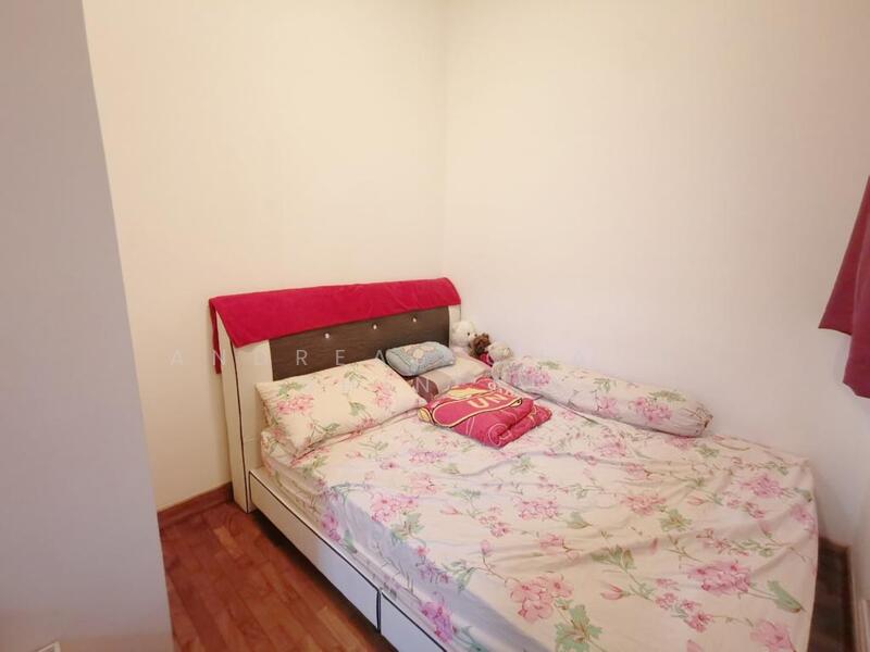 Woodhaven, 73 Woodgrove Avenue, 3 Bedrooms, 800 sqft, N SALE, by