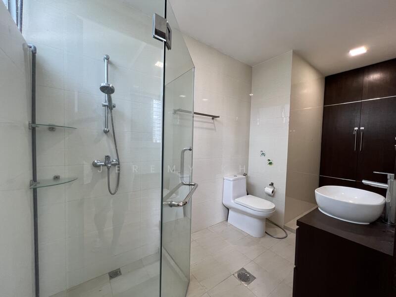 For Rent - Elizabeth Tower