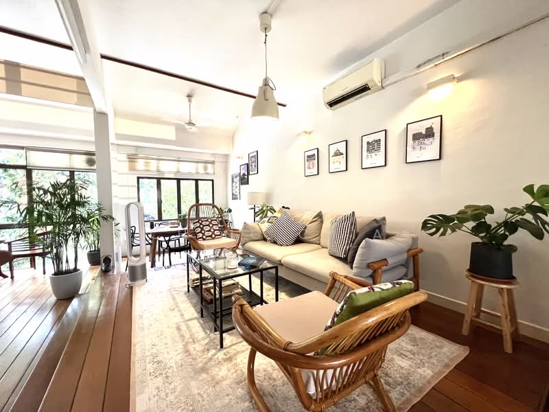 Zion Road Walk Up Apartment Opposite Great World City, Zion Road, 2 Bedrooms, 1,407 sqft, Walk-up Apartment For Sale, by Ching Chia, 24617698 - PropertyGuru.com.sg