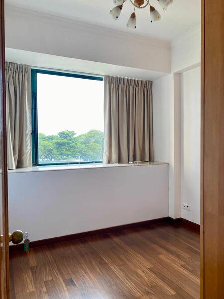 For Sale - Thomson 800