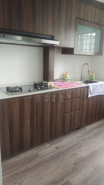 161 Lorong 1 Toa Payoh, 161 Lorong 1 Toa Payoh, Balestier / Toa Payoh, 1 Bedroom, 441 sqft, HDB Flat For Rent, by Johnny Chng, 24619370 - Laminated flooring + upper & lower cabinets - PropertyGuru.com.sg