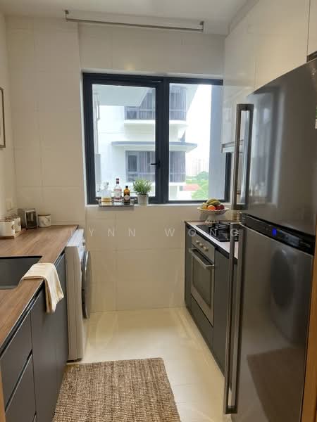 NV Residences, 95 Pasir Ris Grove, 2 Bedrooms, 904 sqft, Condominium For Sale, by Lynn Wong, 24620480 - KITCHEN - PropertyGuru.com.sg