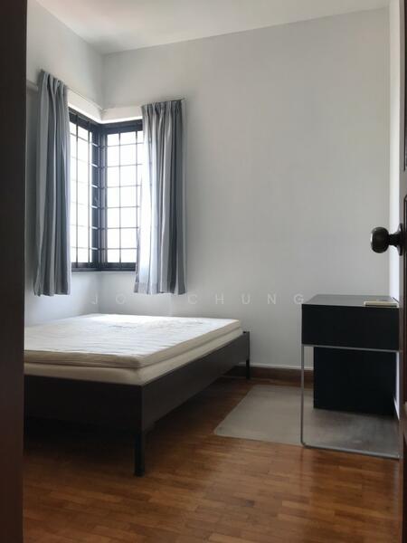 Bedroom 2 can fit queen bed & Study table